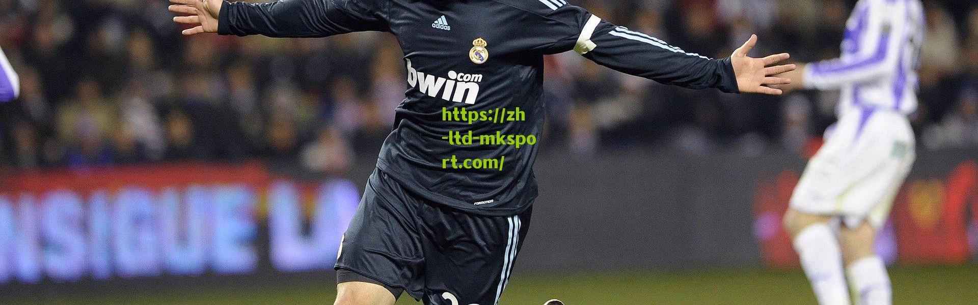 HWG官方确认！罗马诺爆料，多特蒙德今日完成2250万欧解约金交易签下斯图加特后卫安东