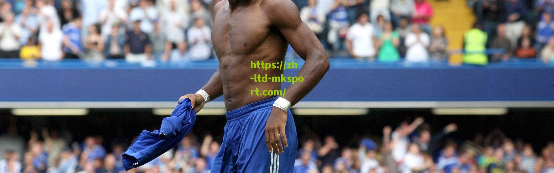 足坛巨星焕新颜，当梅西、C罗与姆巴佩换上夏日清凉发型