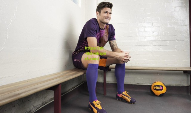 加斯佩里尼谈勒沃库森蜕变，两年前交手如隔世，阿隆索打造全新王者之师