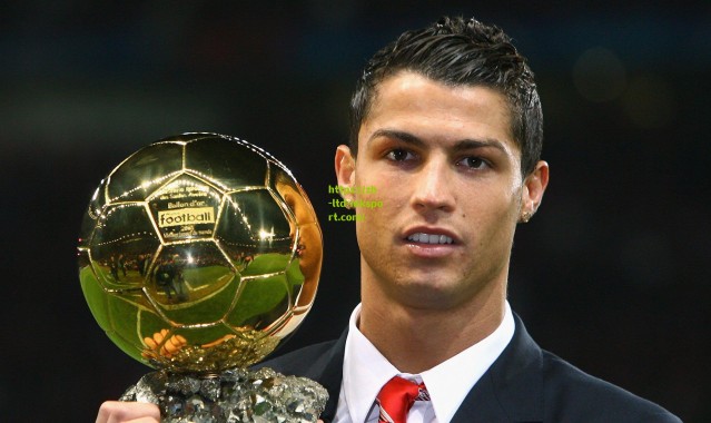 国际足联公布世界足球先生候选名单，梅西与本泽马领衔，新老巨星角逐最高荣誉