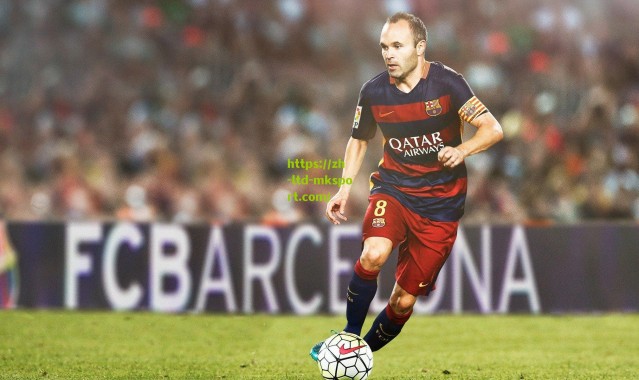 阿根廷球迷狂热欢迎冠军回家！梅西感动落泪