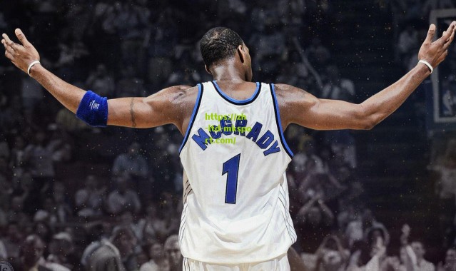 比萨主场激战科莫，恩佐拉领衔锋线，新星帕斯闪耀登场