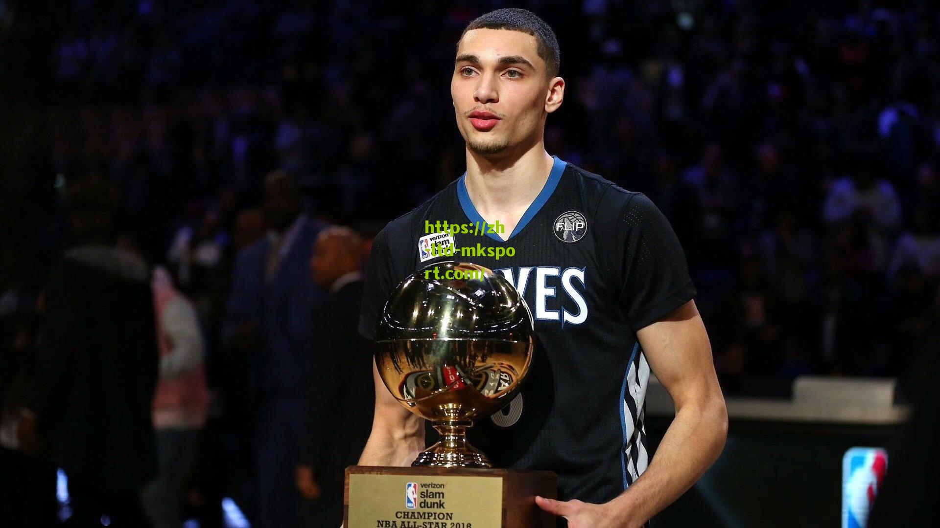 伯恩茅斯与利物浦达成协议,以2500万英镑签下年轻前锋本-多克